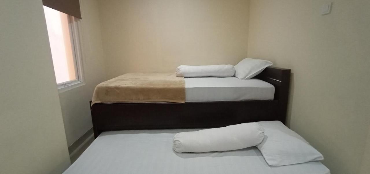 Giant Kost Hotel Tangerang Luaran gambar
